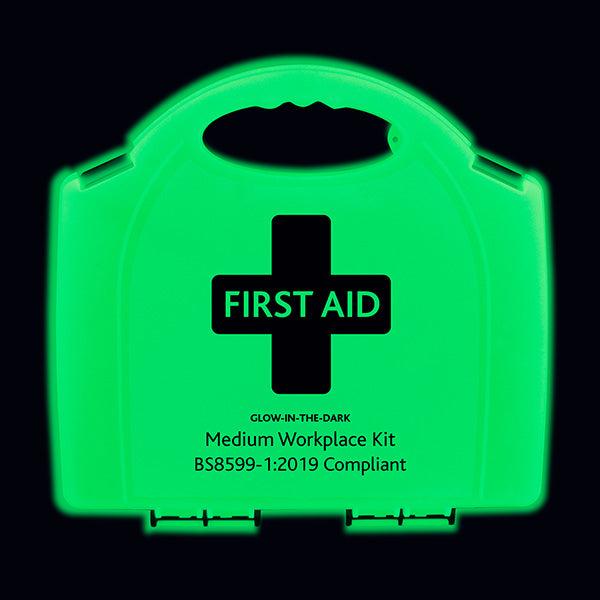 BS8599-1 MEDIUM WORKPLACE GLOW IN THE DARK FIRST AID KIT